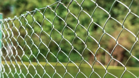 Galvanized Metal Chain-link Fencing
